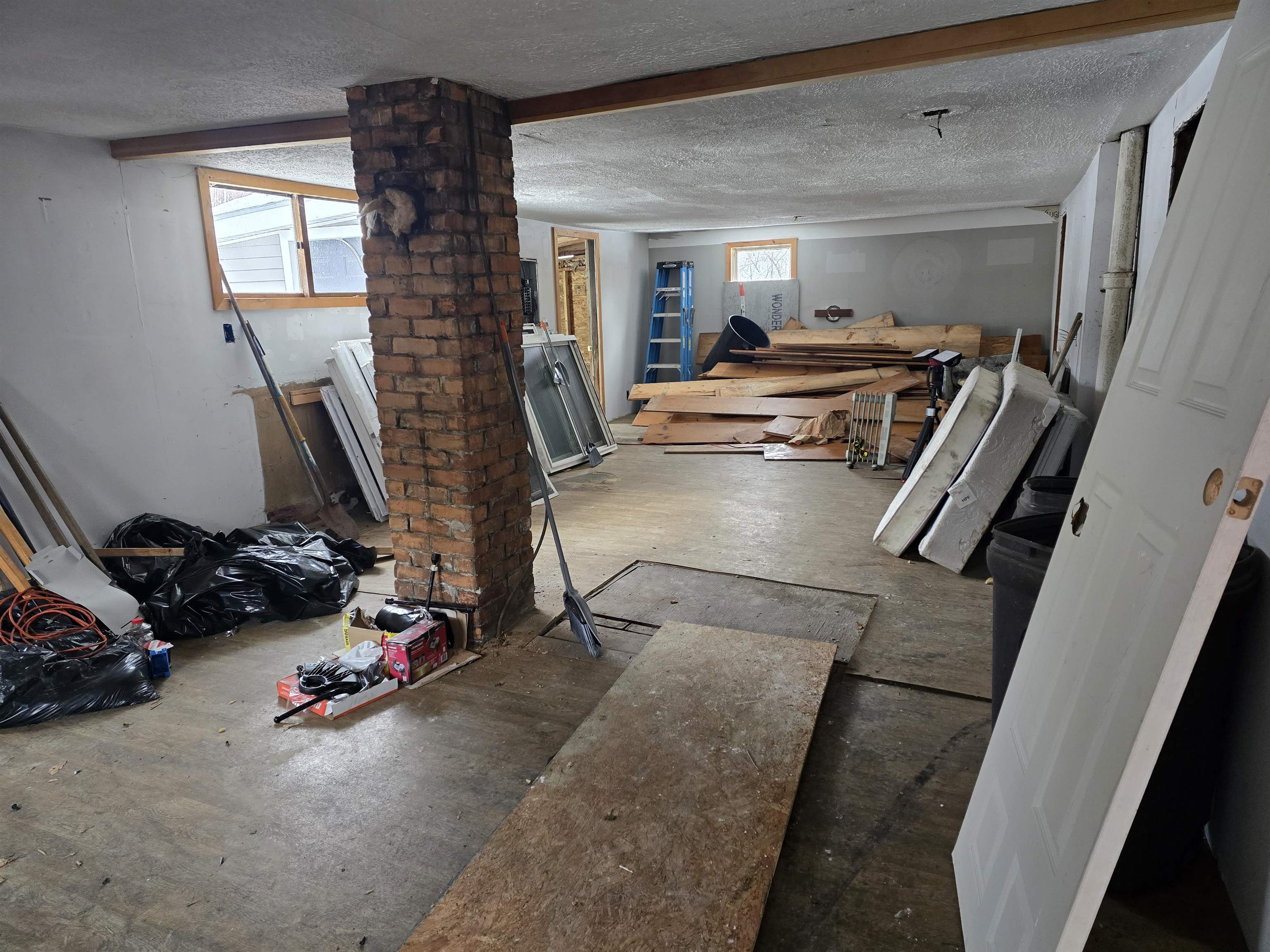 56 Pershing Avenue Berlin, NH 03570 - Photo 2 of 8