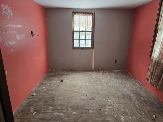 $74,900 | 56 Pershing Avenue, Berlin, NH 03570