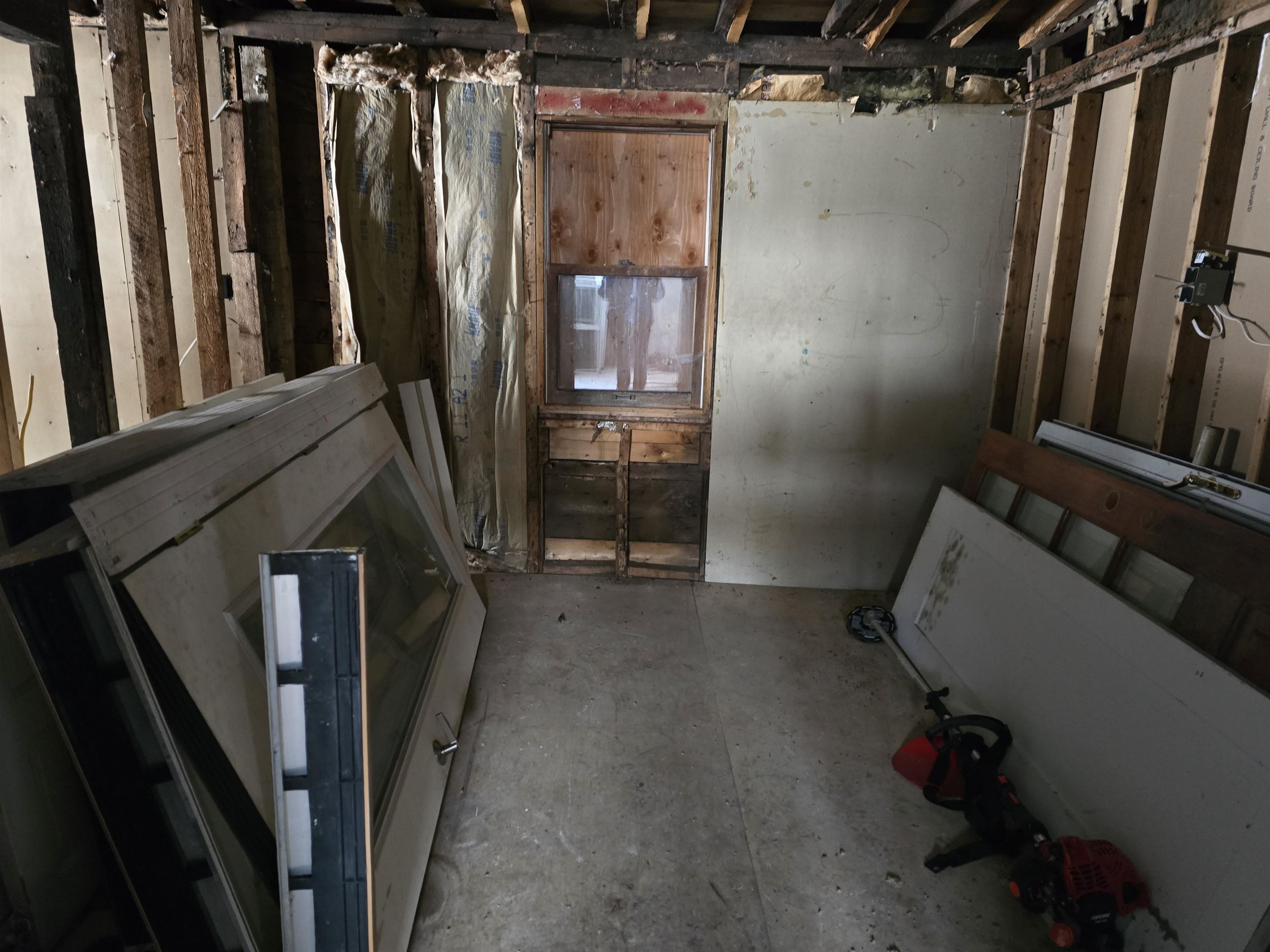 56 Pershing Avenue Berlin, NH 03570 - Photo 4 of 8