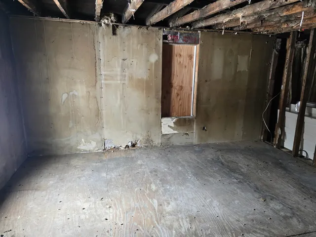 $74,900 | 56 Pershing Avenue, Berlin, NH 03570