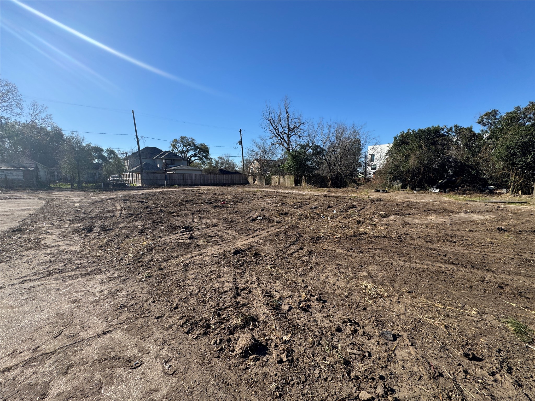 4802 Old Spanish Trail Houston, TX 77021 - Photo 3 of 9 a big yard with lots of green space
