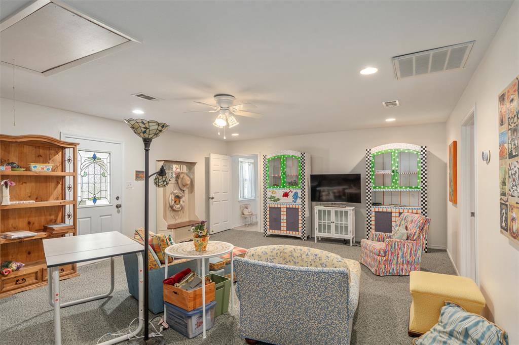 471 Stirrup Ranch Road Trinidad, TX 75163 - Photo 23 of 40 Second living area off the porte cochere