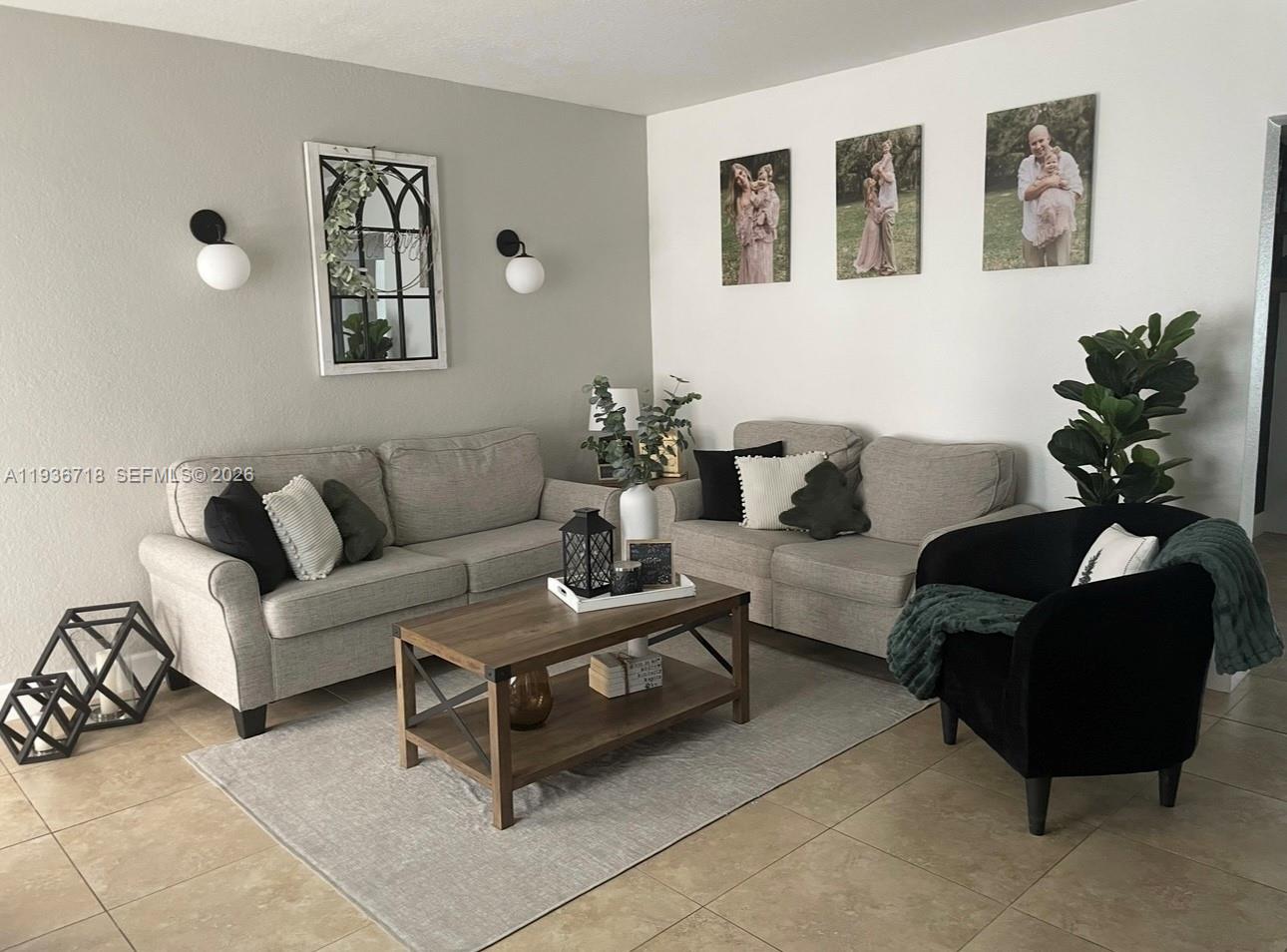 17831 Northwest 84th Court Hialeah, FL 33015 - Photo 13 of 25