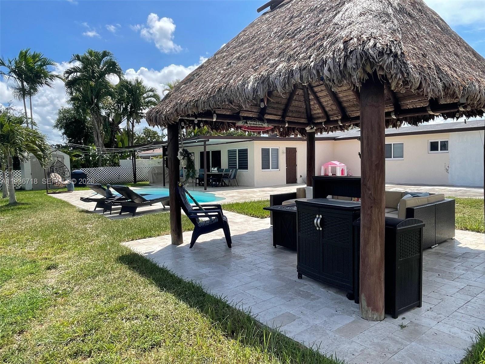 17831 Northwest 84th Court Hialeah, FL 33015 - Photo 10 of 25