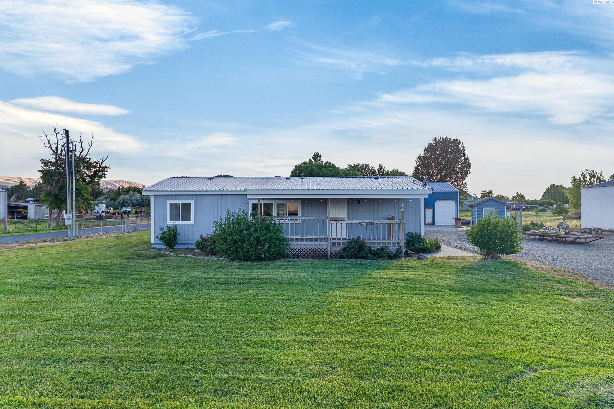 44104 South Morton Road Kennewick, WA 99337 - Photo 1 of 50 Gallery Image 1