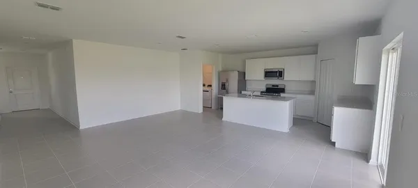 $2,300 | 3359 Alexander Dr Lake, Lake Wales, FL 33855