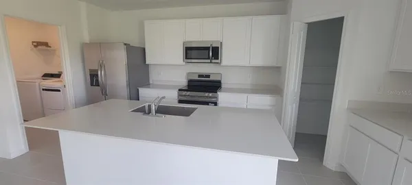 $2,300 | 3359 Alexander Dr Lake, Lake Wales, FL 33855