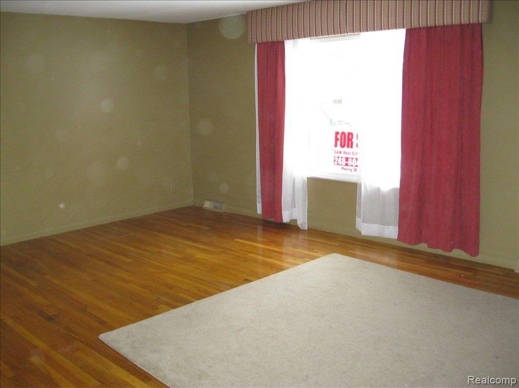 2211 Devonshire Road Bloomfield Hills, MI 48302 - Photo 2 of 5 IMG_0002