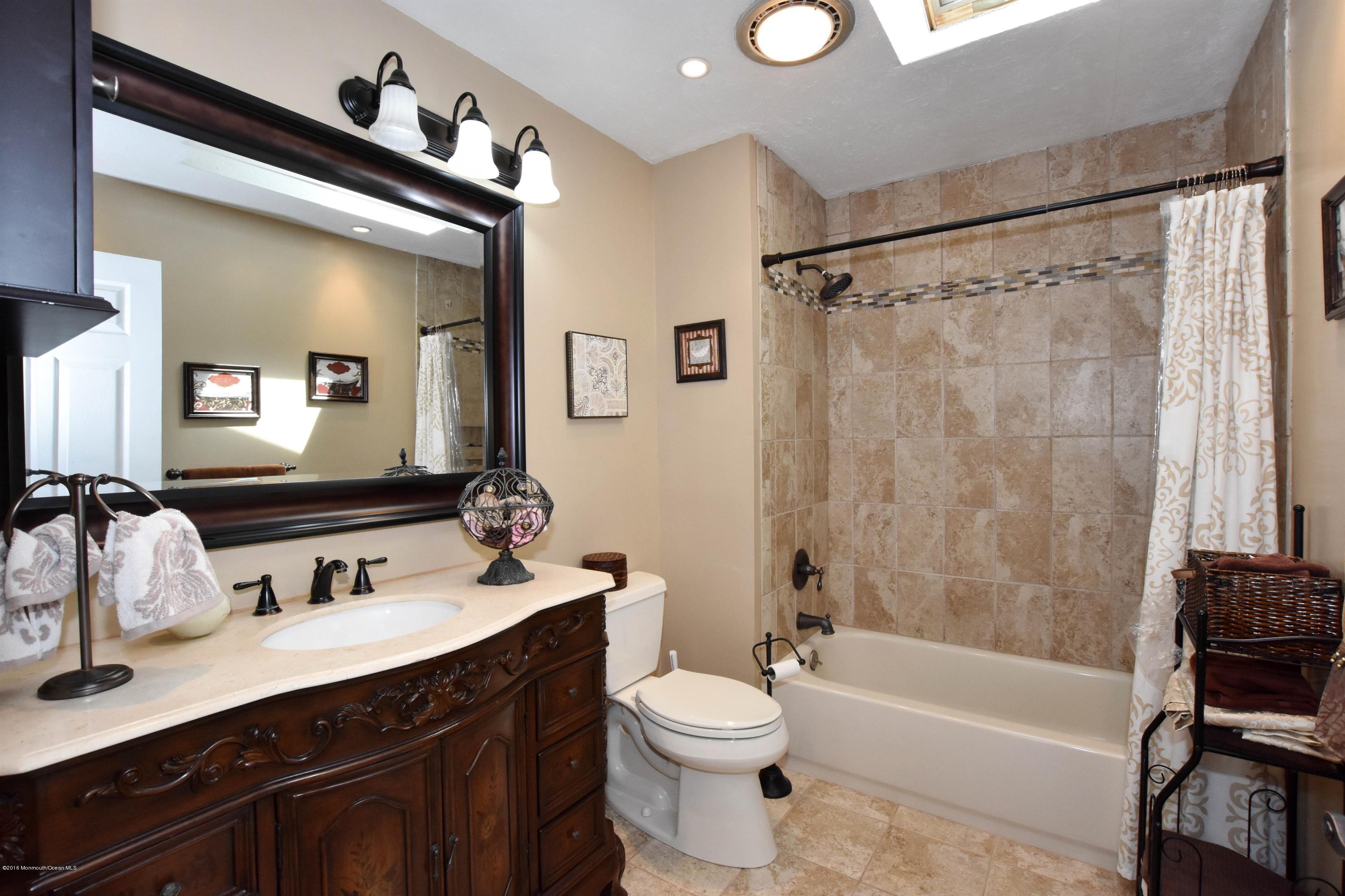 65 Hickory Hill Road Jackson, NJ 08527 - Photo 16 of 23 016_Bathroom