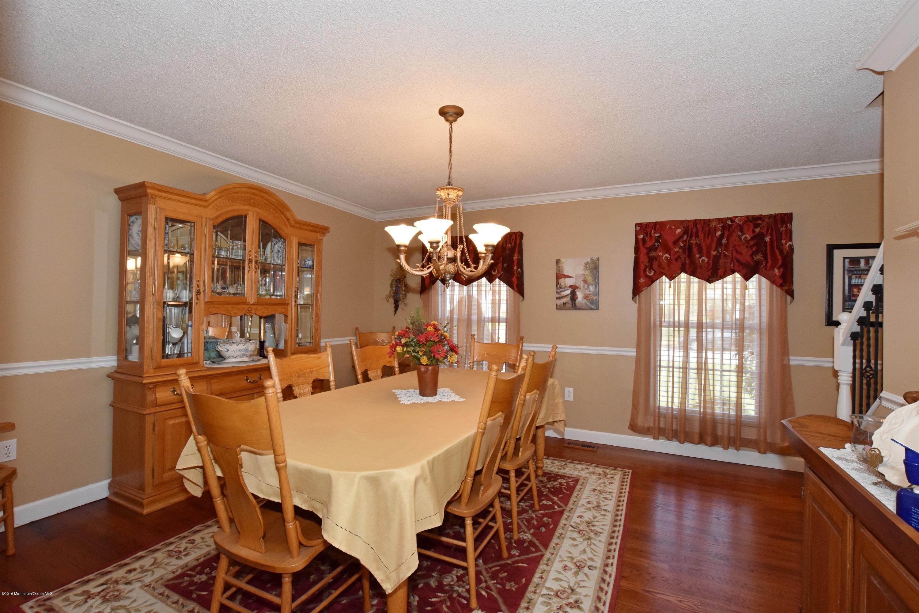 003_Dining Room