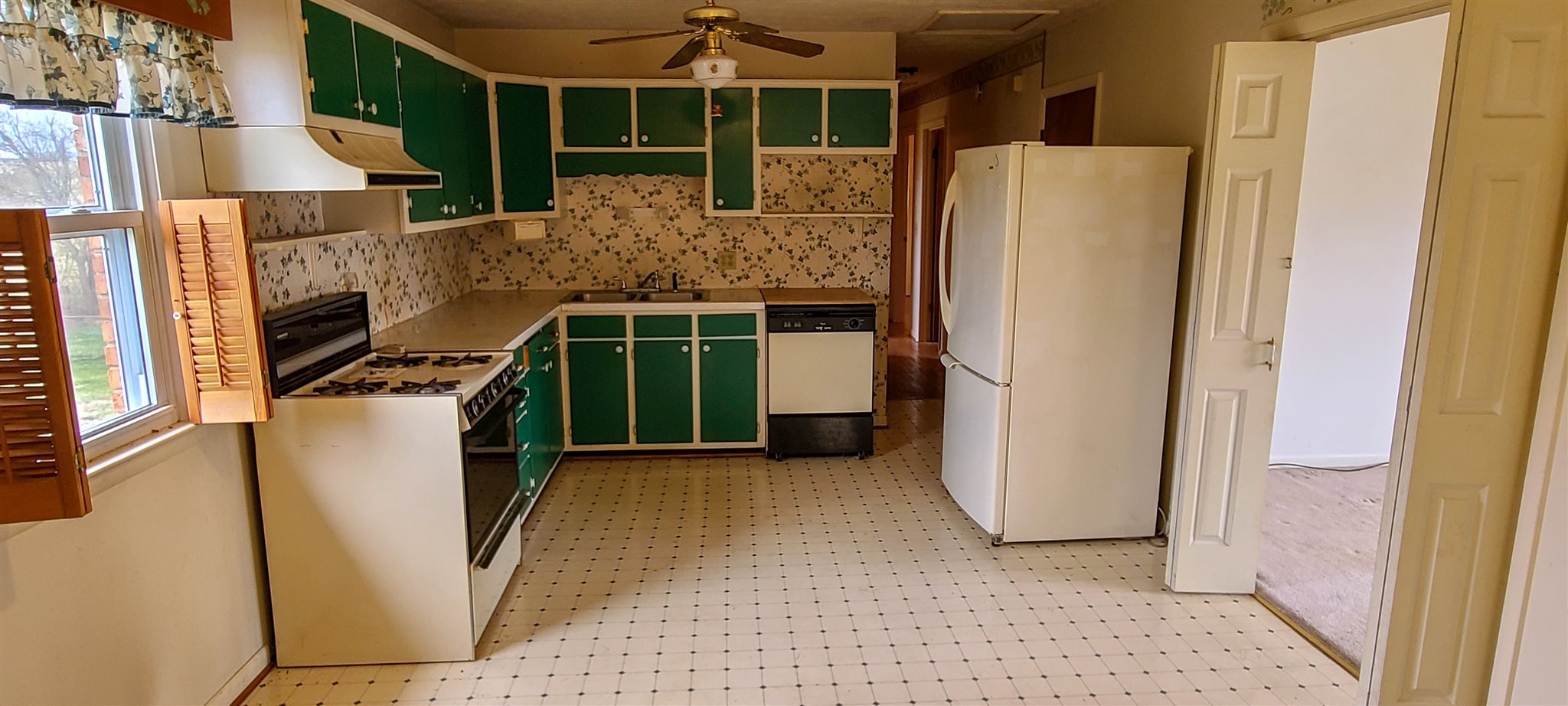 233 Westgate Road Verona, VA 24482 - Photo 11 of 23 Gallery Image 11