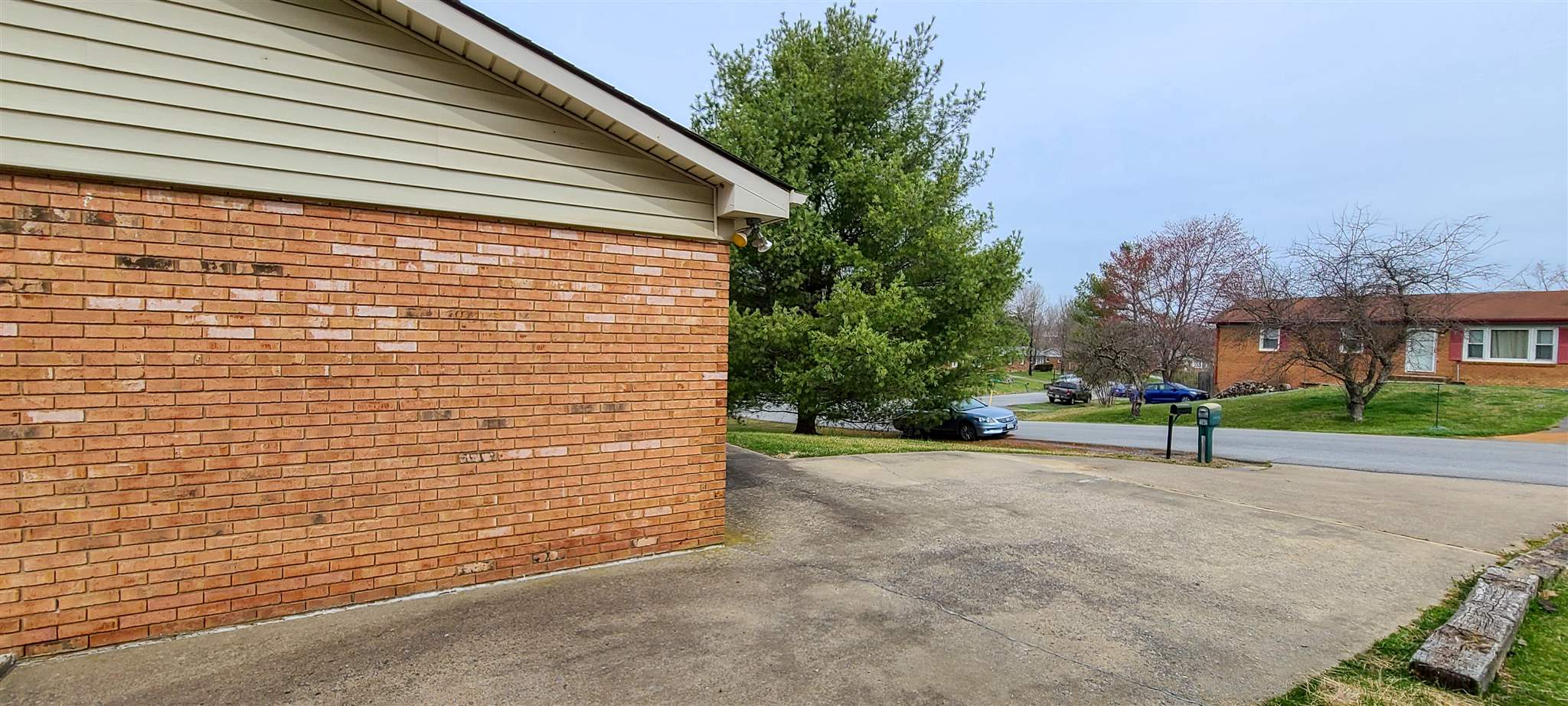 233 Westgate Road Verona, VA 24482 - Photo 4 of 23 Gallery Image 4
