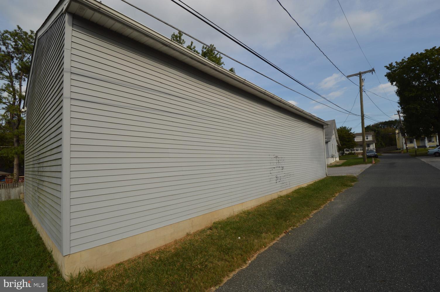3700 Old Milford Mill Road Baltimore, MD 21244 - Photo 17 of 20 GARAGE LEFT