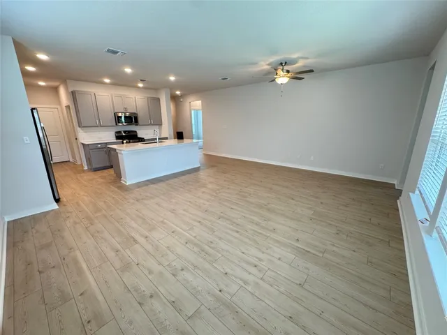 $2,325 | 102 Corn Lane, Hutto, TX 78634