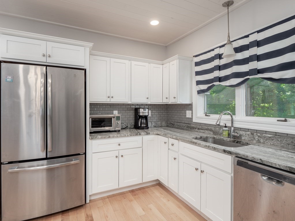 2 Clark Road Andover, MA 01810 - Photo 5 of 37