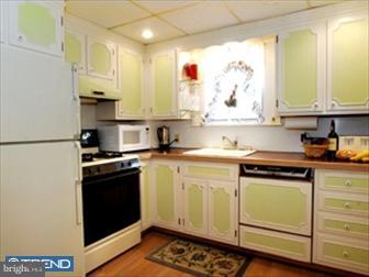 2531 Woodleigh Road Havertown, PA 19083 - Photo 4 of 6 Kitchen