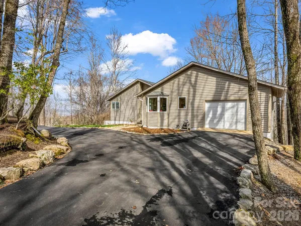 $795,000 | 209 Walnut Ridge Road, Brevard, NC 28712