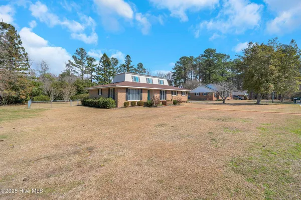 $249,000 | 320 Pinecrest Drive, Chadbourn, NC 28431