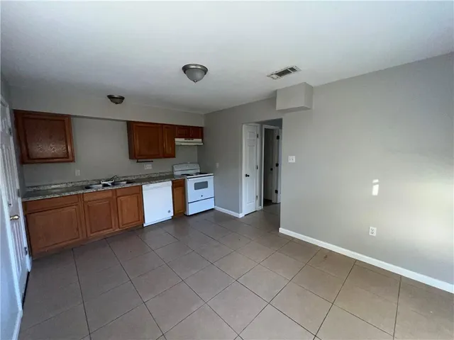 $1,200 | 8550 Valor Drive, Chalmette, LA 70043