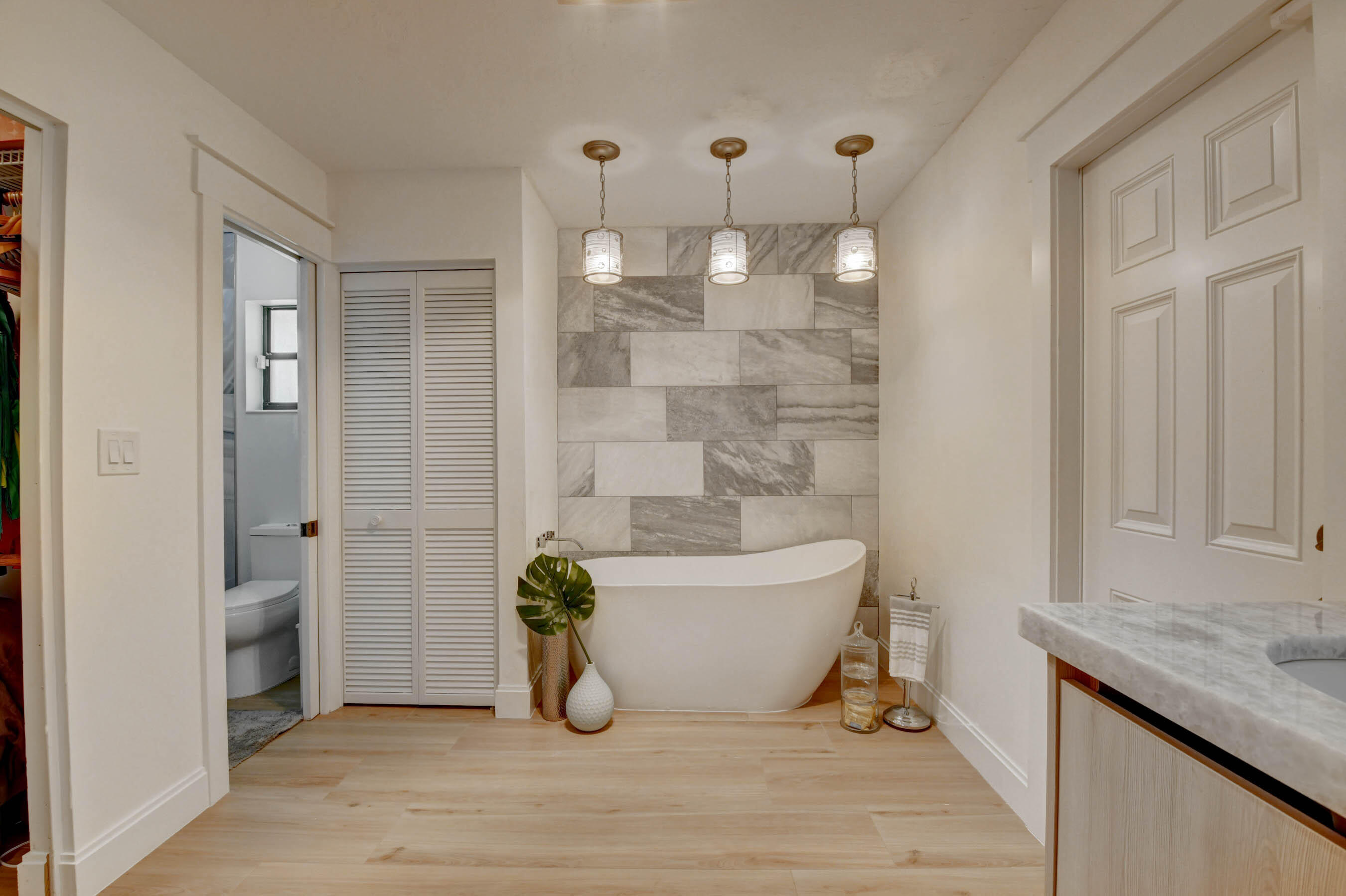 6554 Timber Lane Boca Raton, FL 33433 - Photo 26 of 61 Master Bath