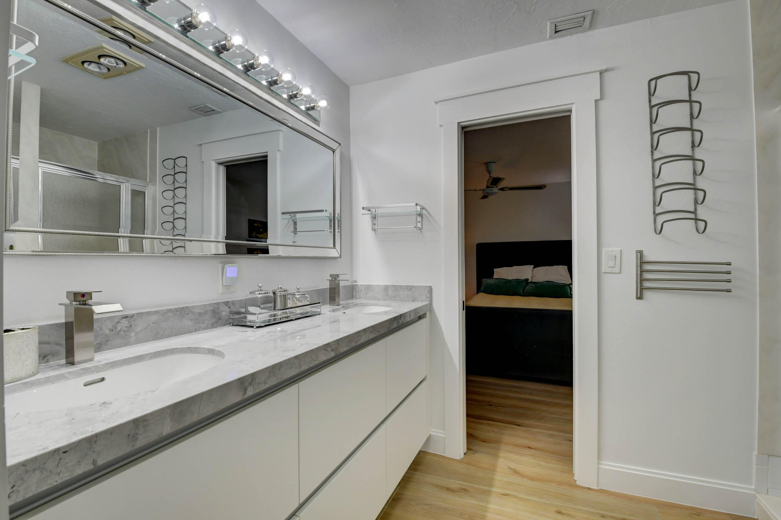 6554 Timber Lane Boca Raton, FL 33433 - Photo 32 of 61 Hall bath