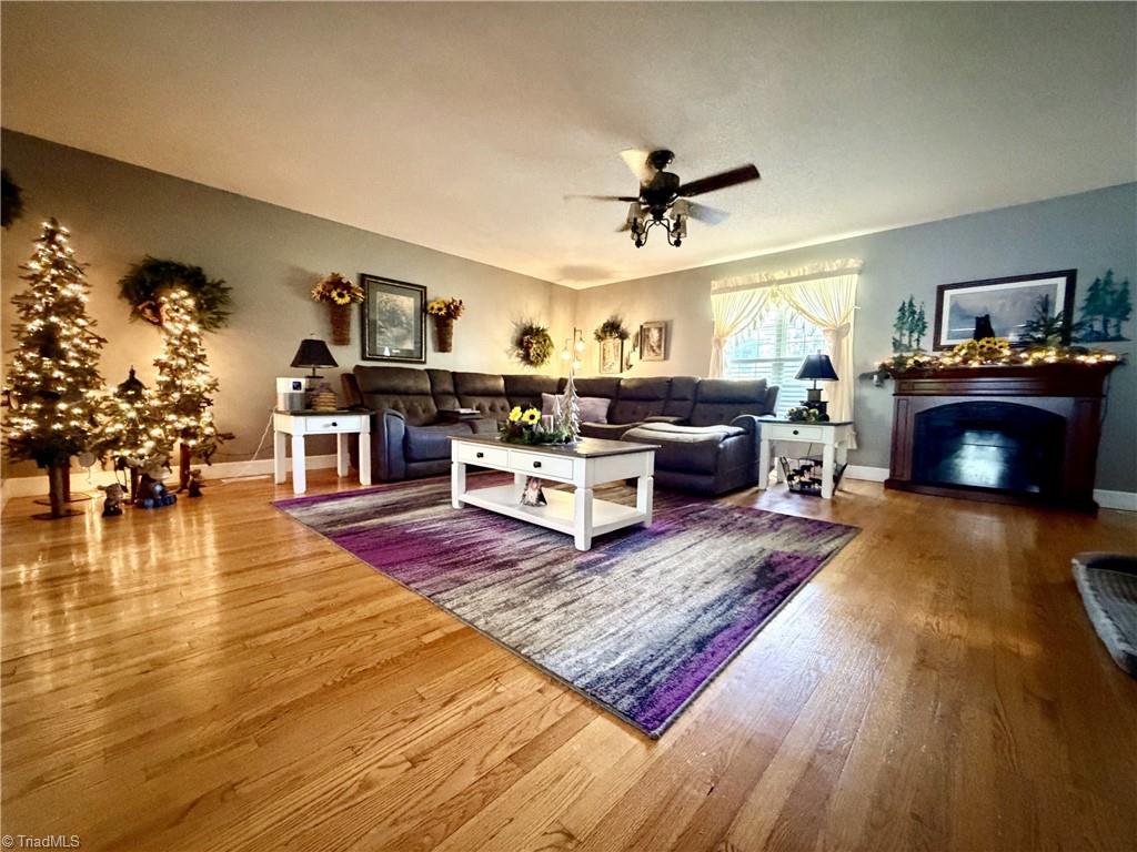 1920 Angell Road Mocksville, NC 27028 - Photo 15 of 30 Living room