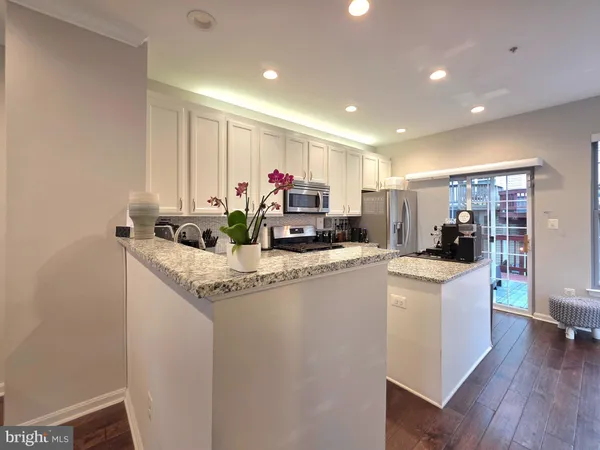 $3,650 | 5300 Arapaho Lane, Alexandria, VA 22312