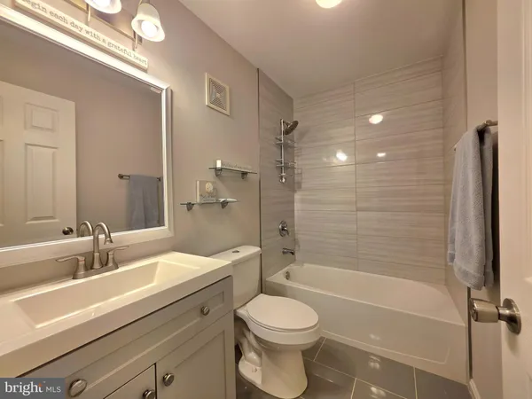 $3,650 | 5300 Arapaho Lane, Alexandria, VA 22312