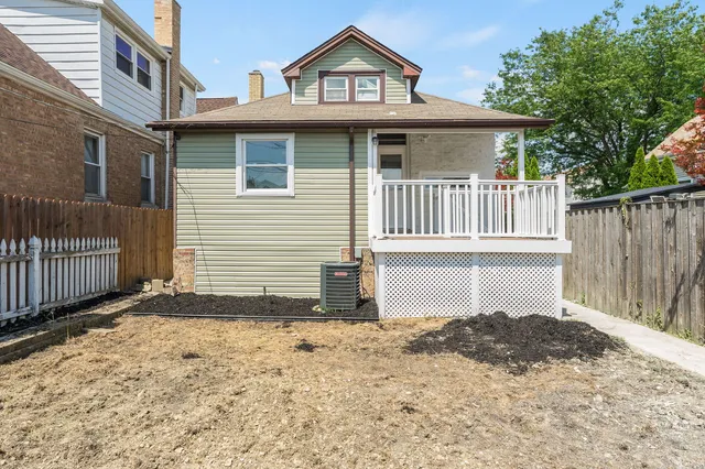 $544,900 | 5853 West Newport Avenue, Chicago, IL 60634