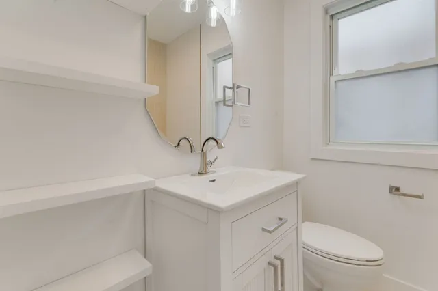 $544,900 | 5853 West Newport Avenue, Chicago, IL 60634