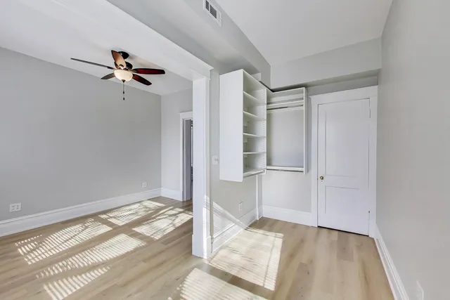 $2,600 | 2114 West Byron Street, Unit 1, Chicago, IL 60618