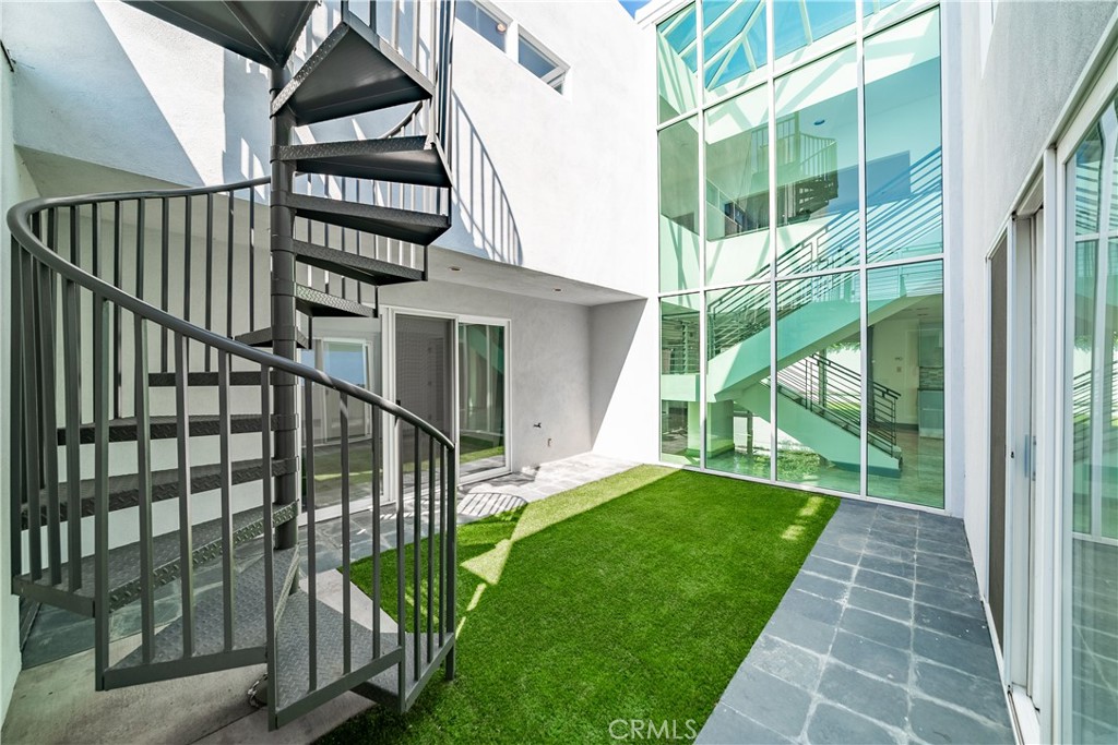 700 Taper Drive Seal Beach, CA 90740 - Photo 4 of 25