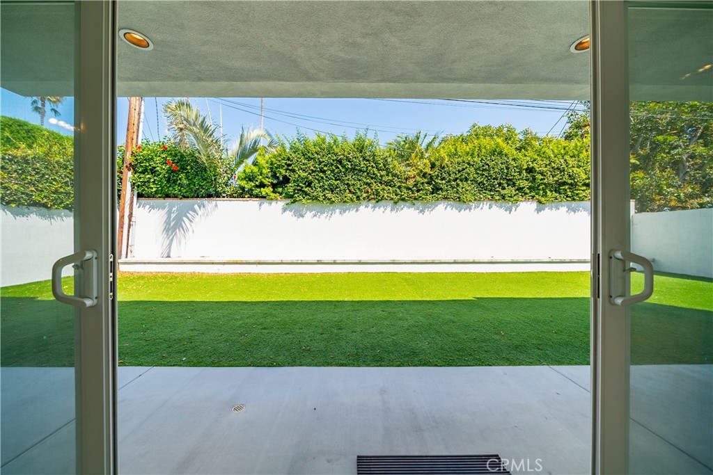 700 Taper Drive Seal Beach, CA 90740 - Photo 10 of 25