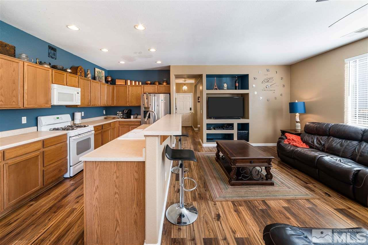 8959 Mahon Drive Reno, NV 89506 - Photo 4 of 20 Photo 4