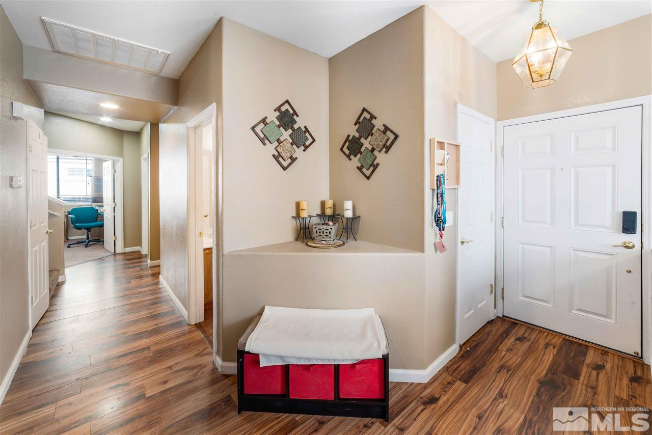 8959 Mahon Drive Reno, NV 89506 - Photo 8 of 20 Photo 8