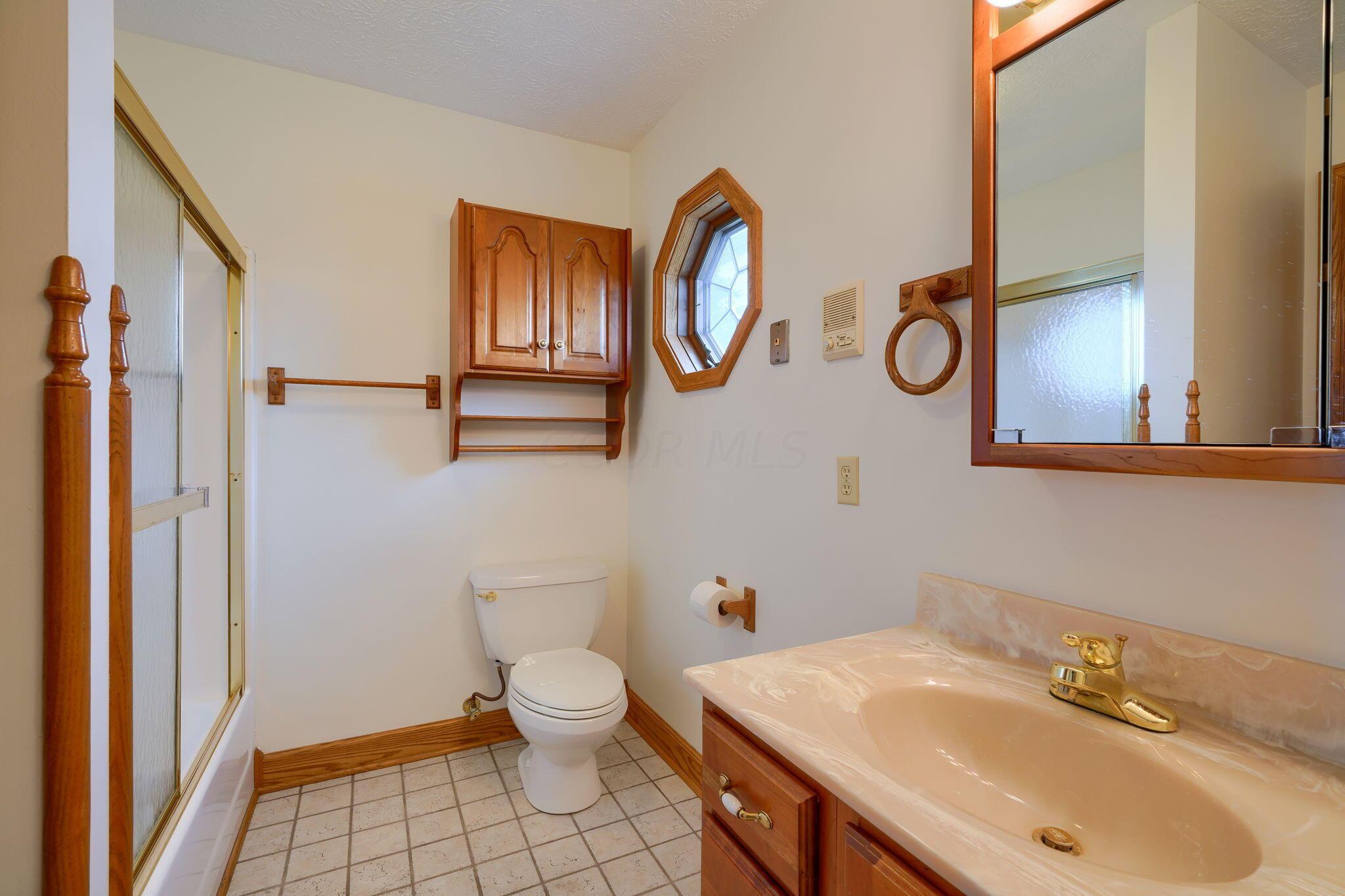 3726 Sulphur Spring Road Kingston, OH 45644 - Photo 26 of 66 Shower