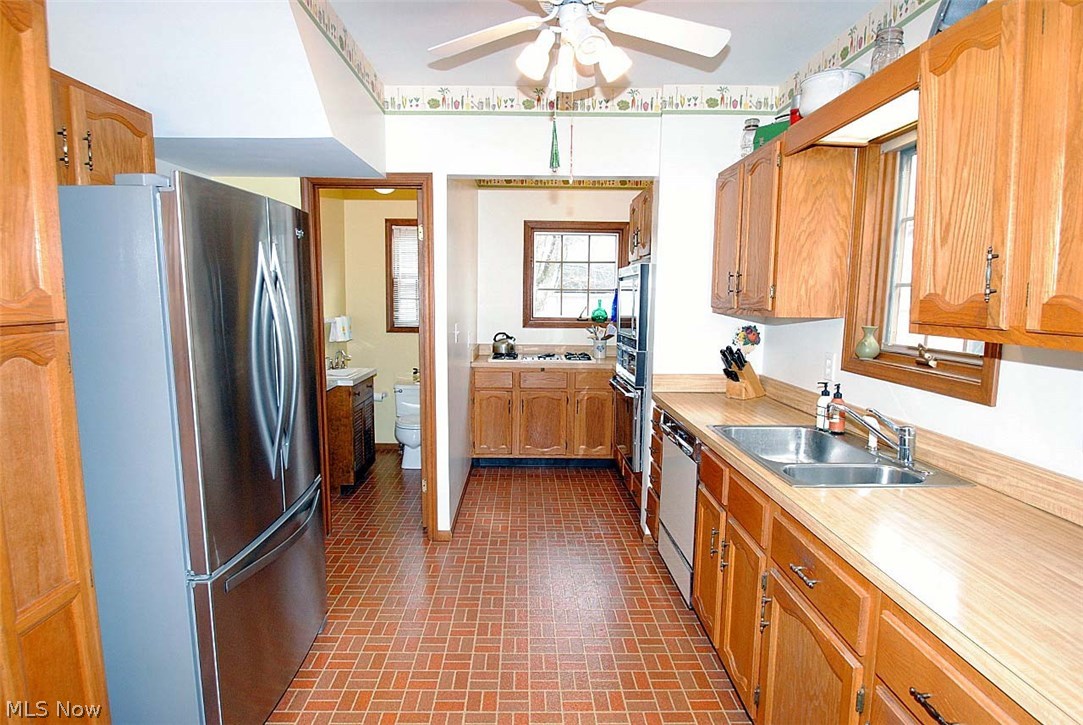 3333 Silsby Road Cleveland, OH 44118 - Photo 4 of 28 Gallery Image 4