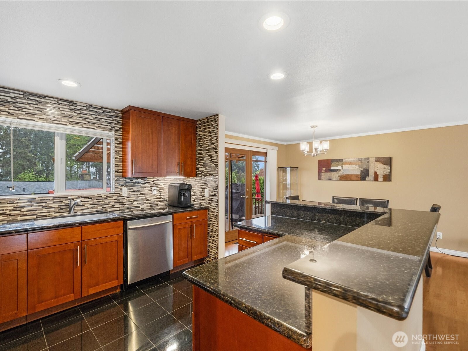 22427 82nd Avenue West Edmonds, WA 98026 - Photo 8 of 29