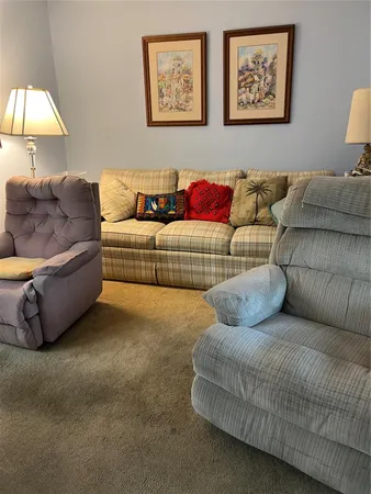 $300,000 | 639 North University Drive, Unit 17, Plantation, FL 33324