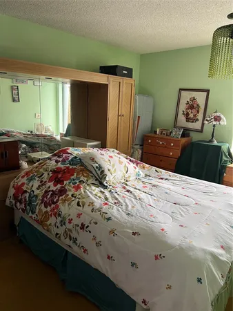 $300,000 | 639 North University Drive, Unit 17, Plantation, FL 33324