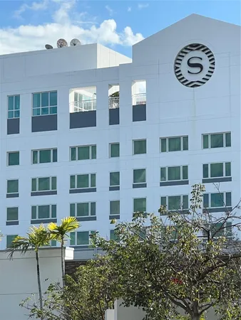 $300,000 | 639 North University Drive, Unit 17, Plantation, FL 33324