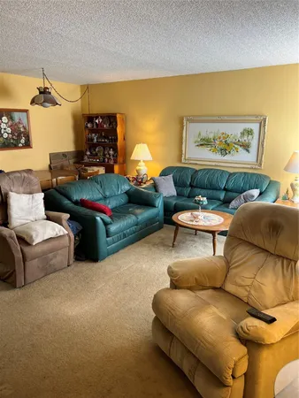 $300,000 | 639 North University Drive, Unit 17, Plantation, FL 33324