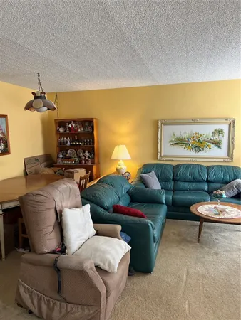 $300,000 | 639 North University Drive, Unit 17, Plantation, FL 33324