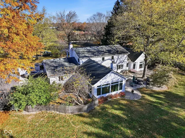 $999,000 | 7515 West 96th Street, Zionsville, IN 46077