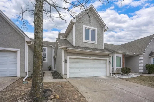 $320,000 | 13567 West 58th Terrace, Shawnee, KS 66216