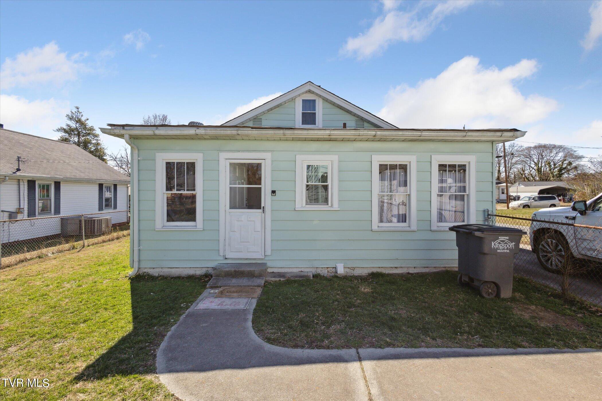 1618 Spring Street Kingsport, TN 37664 - Photo 25 of 44 28-1618-Spring-Street-WindowStill-05