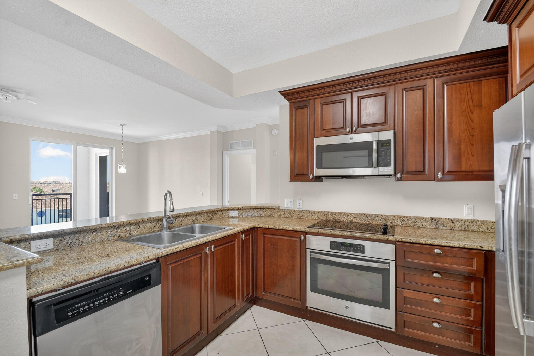 1660 Renaissance Commons Boulevard, Unit 2517 Boynton Beach, FL 33426 - Photo 11 of 93 13-web-or-mls-DSC_7015