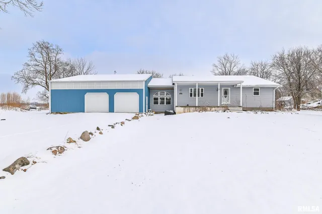 $245,500 | 118 South Locust Street, Williamsfield, IL 61489