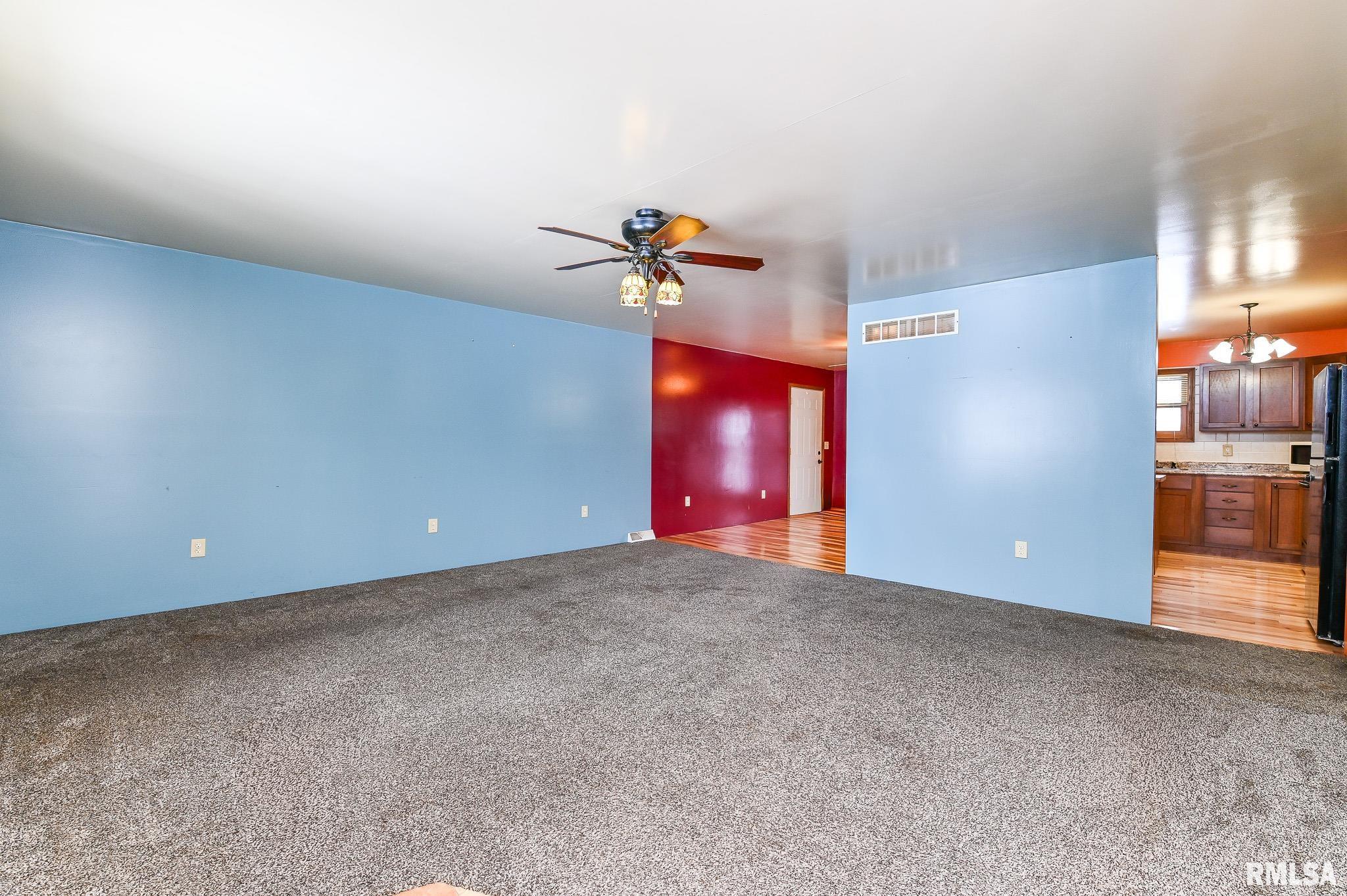 118 South Locust Street Williamsfield, IL 61489 - Photo 12 of 45