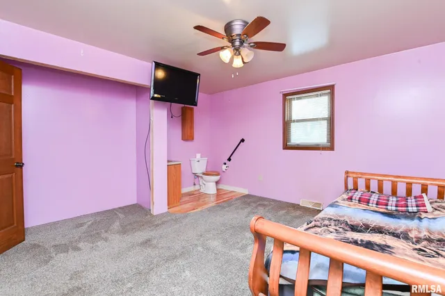 $245,500 | 118 South Locust Street, Williamsfield, IL 61489